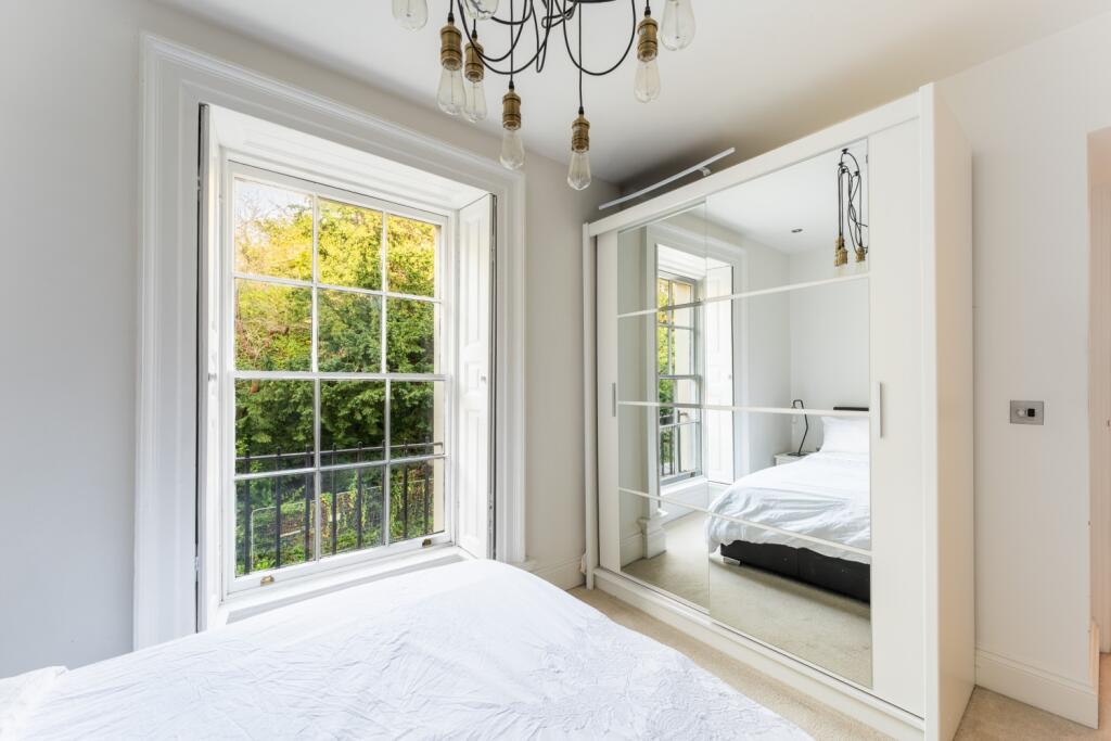 Principal bedroom