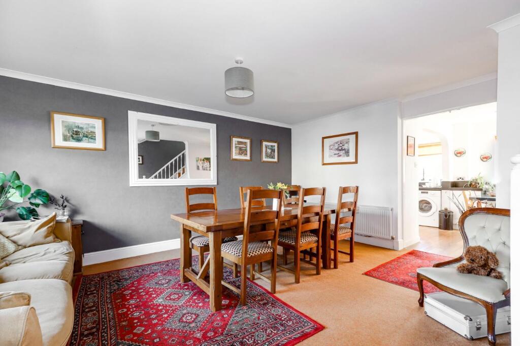 Dining Room a.JPG