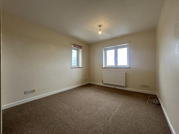 Bedroom 3 (2)
