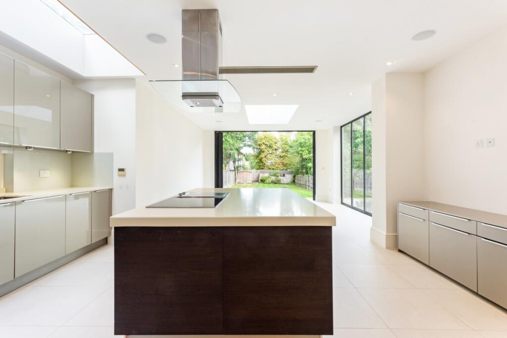 Coolhurst Road, 2...