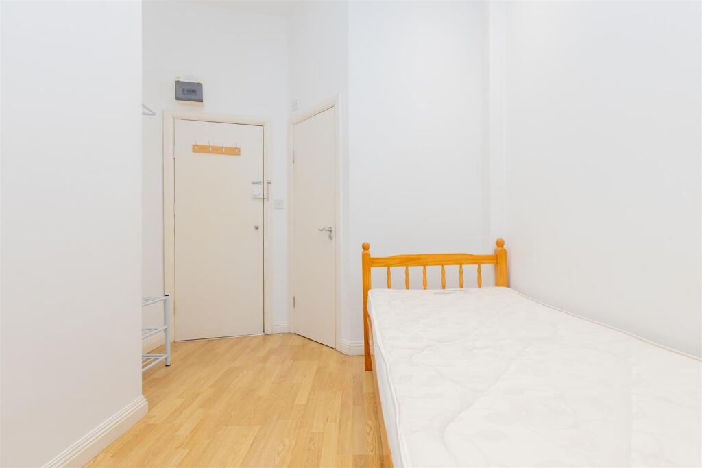 Palace court (5).jpg