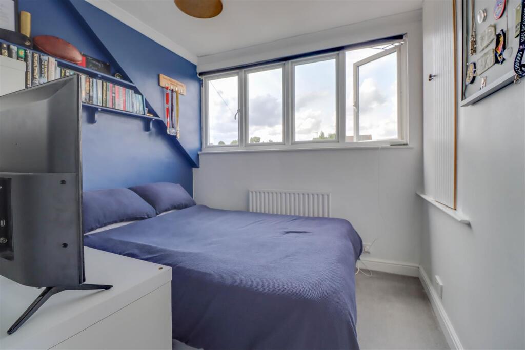 22 HIGHCLIFFE WAY_-7.jpg