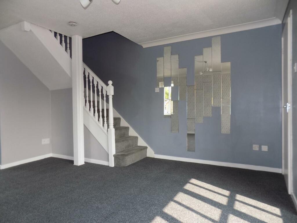 SITTING / DINING ROOM