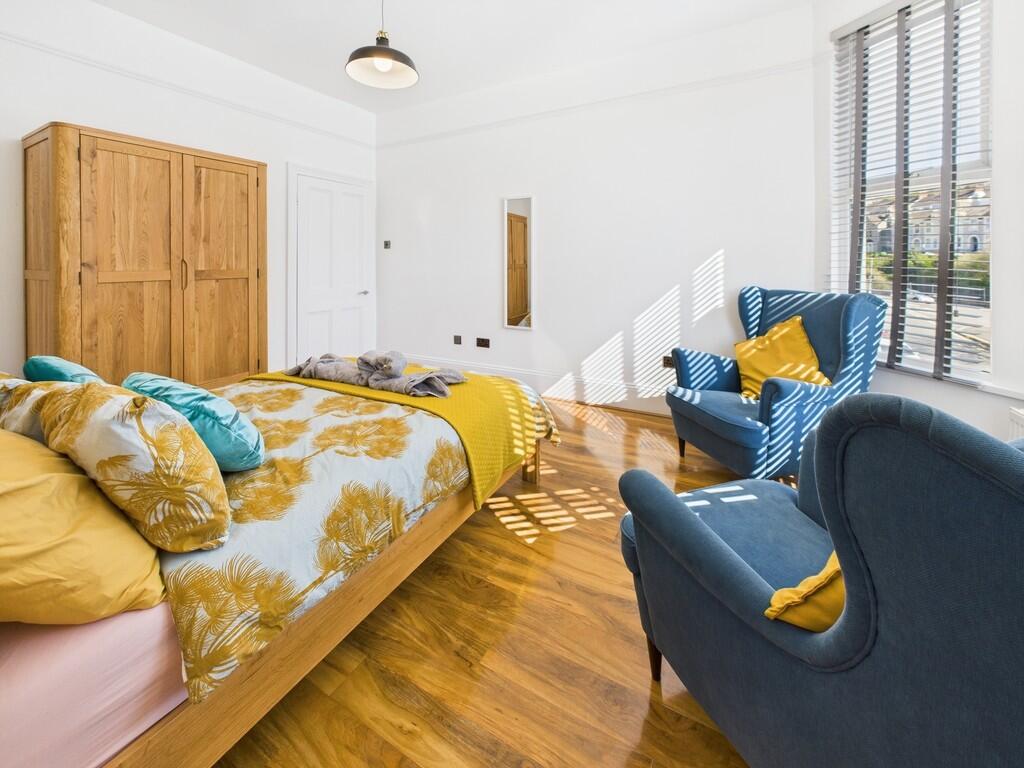 CAM03974G0-PR0120...