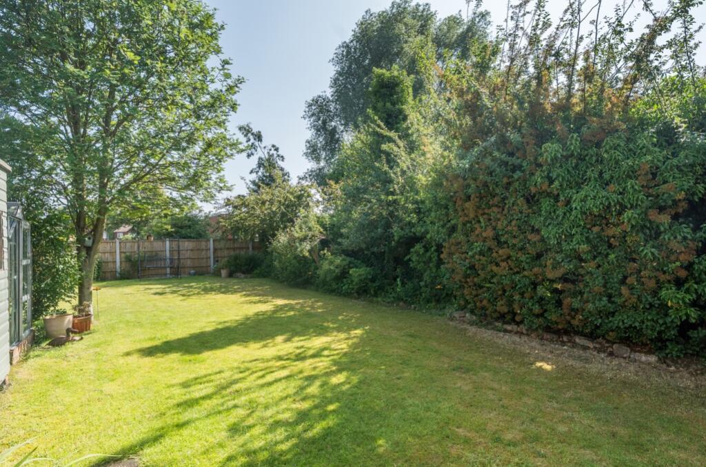 1303703-3-684b432524063-ARW