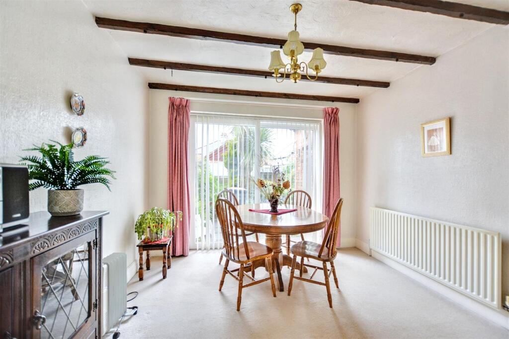 Dining Room_1.jpeg