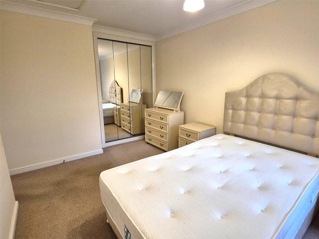 Large Bedroom