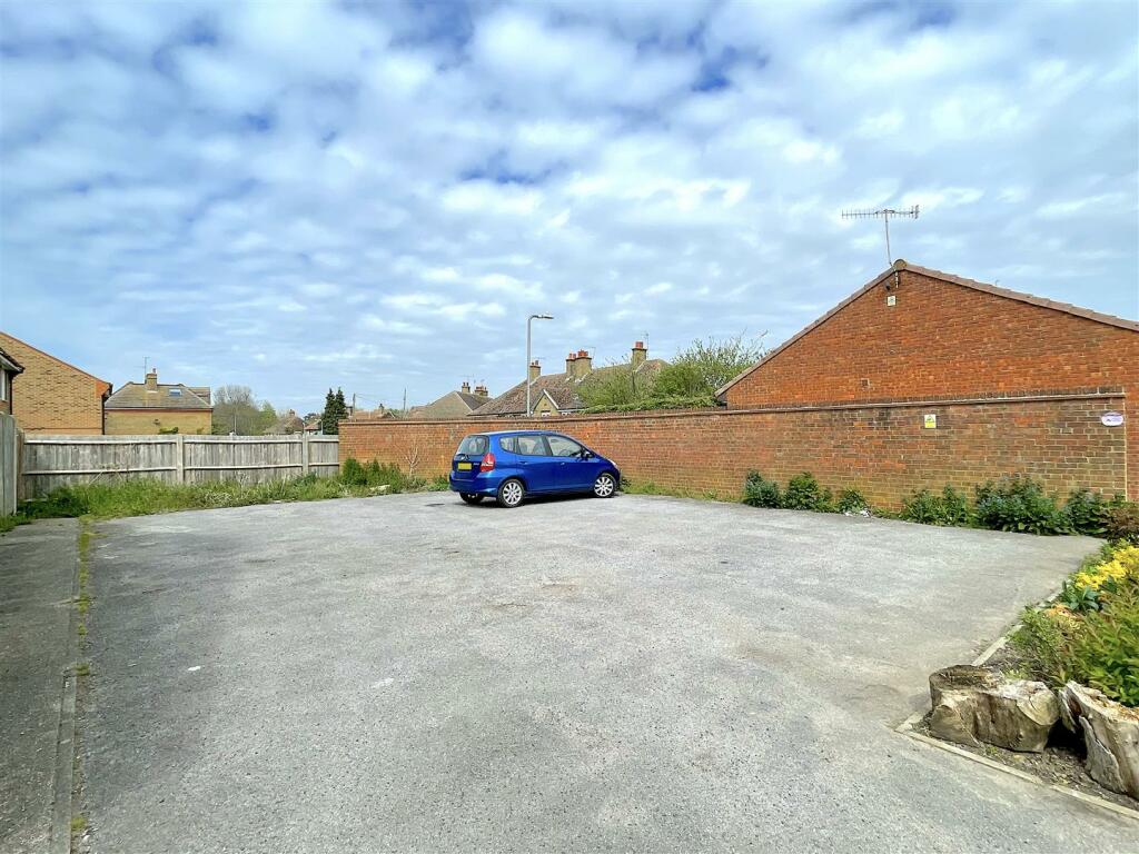 Parking (1).jpeg