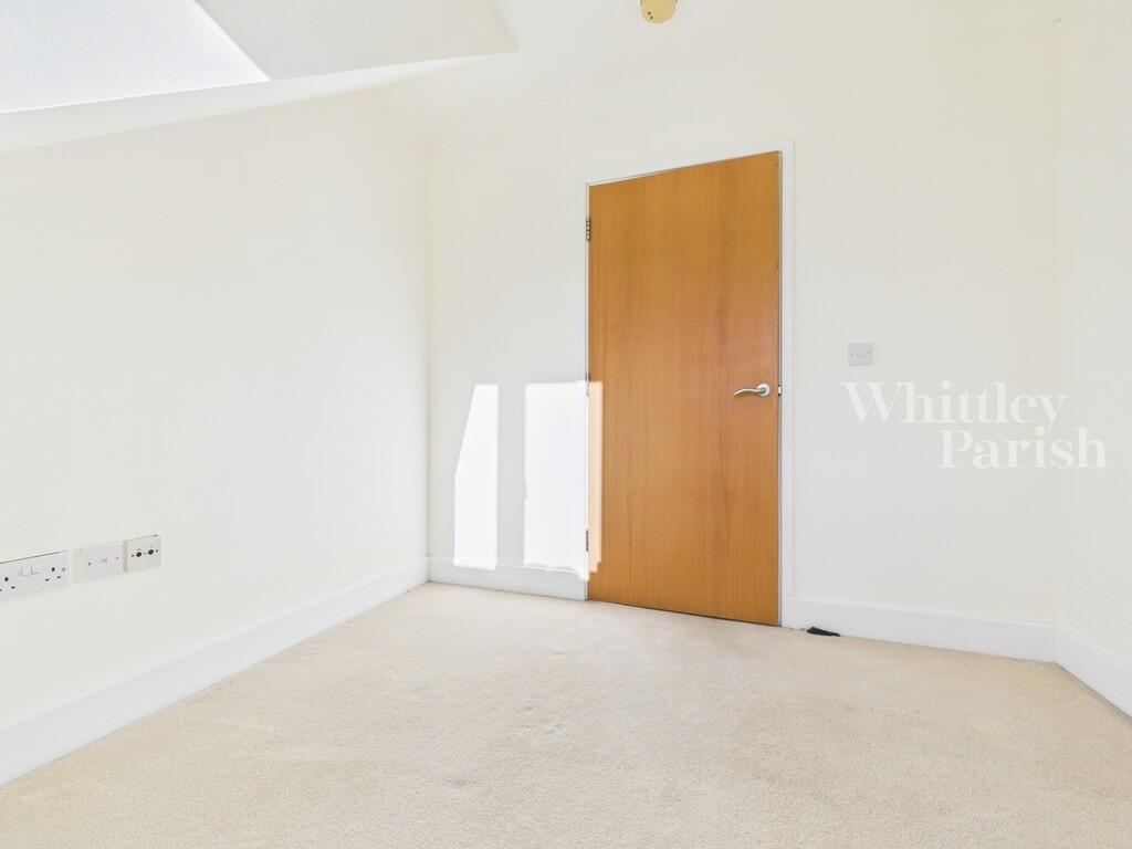 CAM04332G0-PR0515...