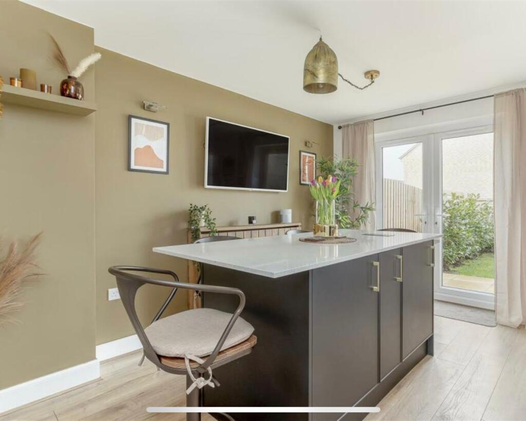 Dining kitchen