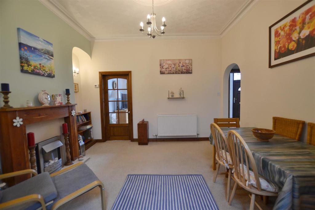 dining room.jpg