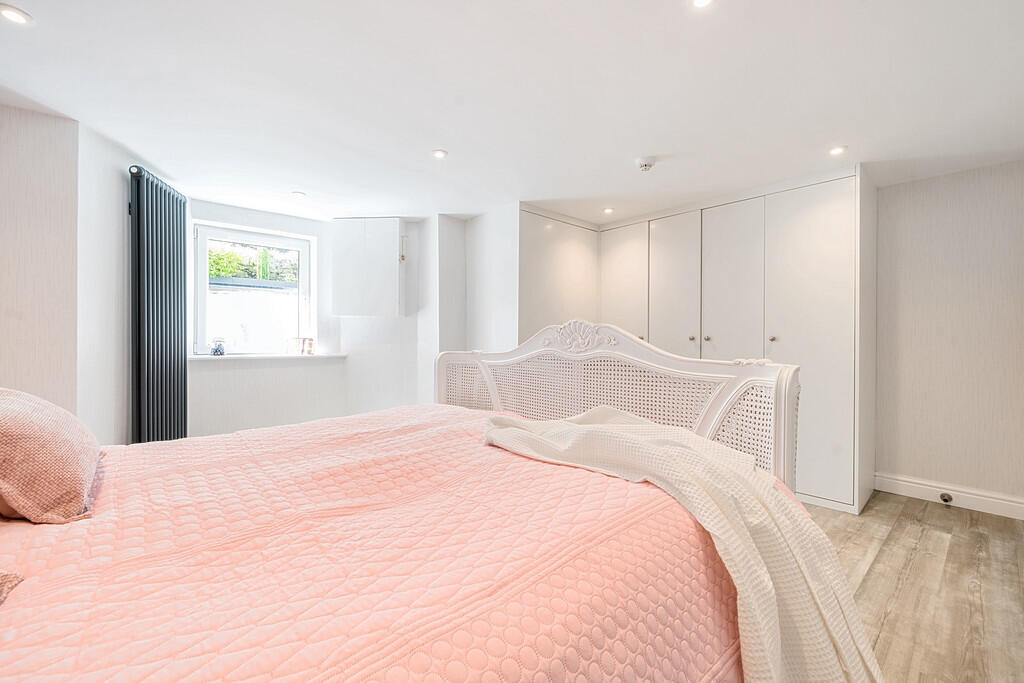 Bedroom 1 - Lower...