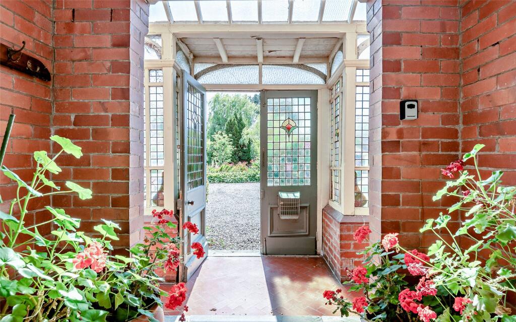 Entrance Porch