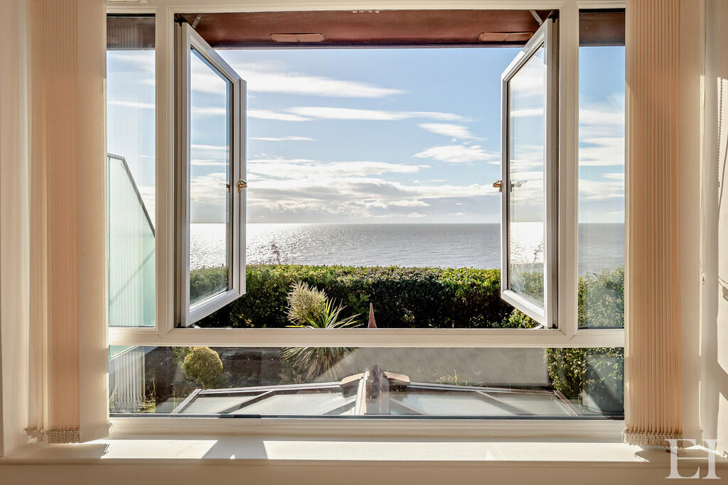 8664256-interiorW...