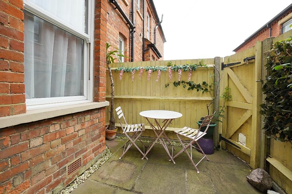 Courtyard terrace