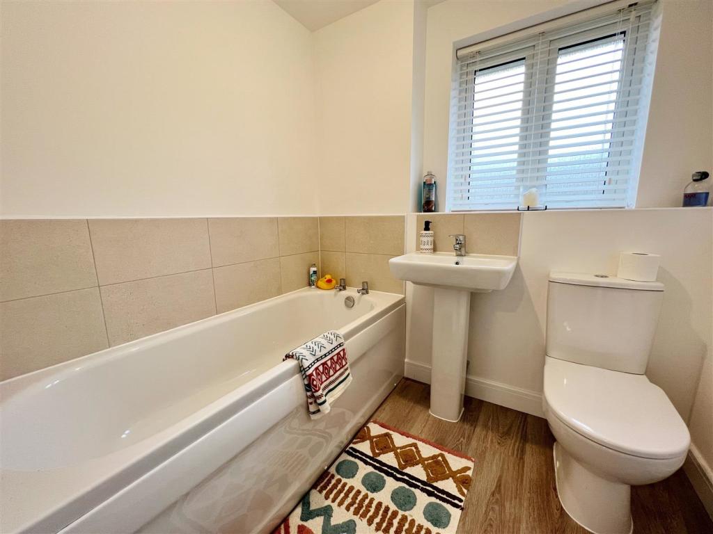 Bathroom.jpg