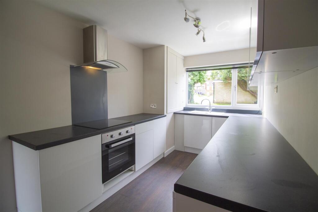Kitchen/Dining Area