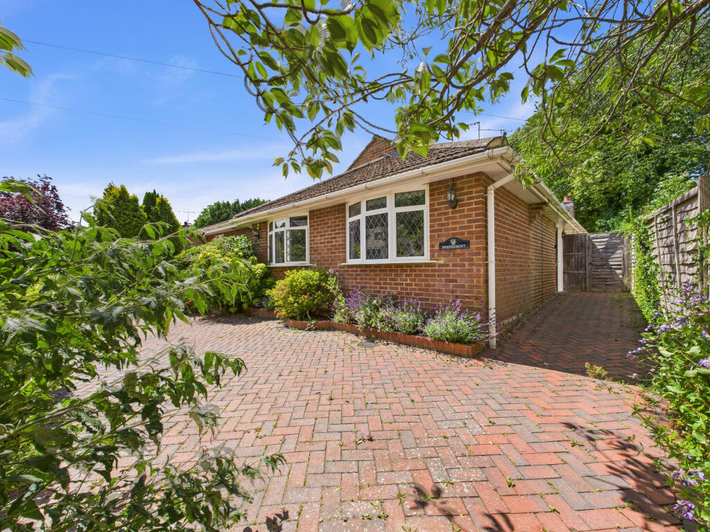 CAM01354G0-PR0550-STILL024