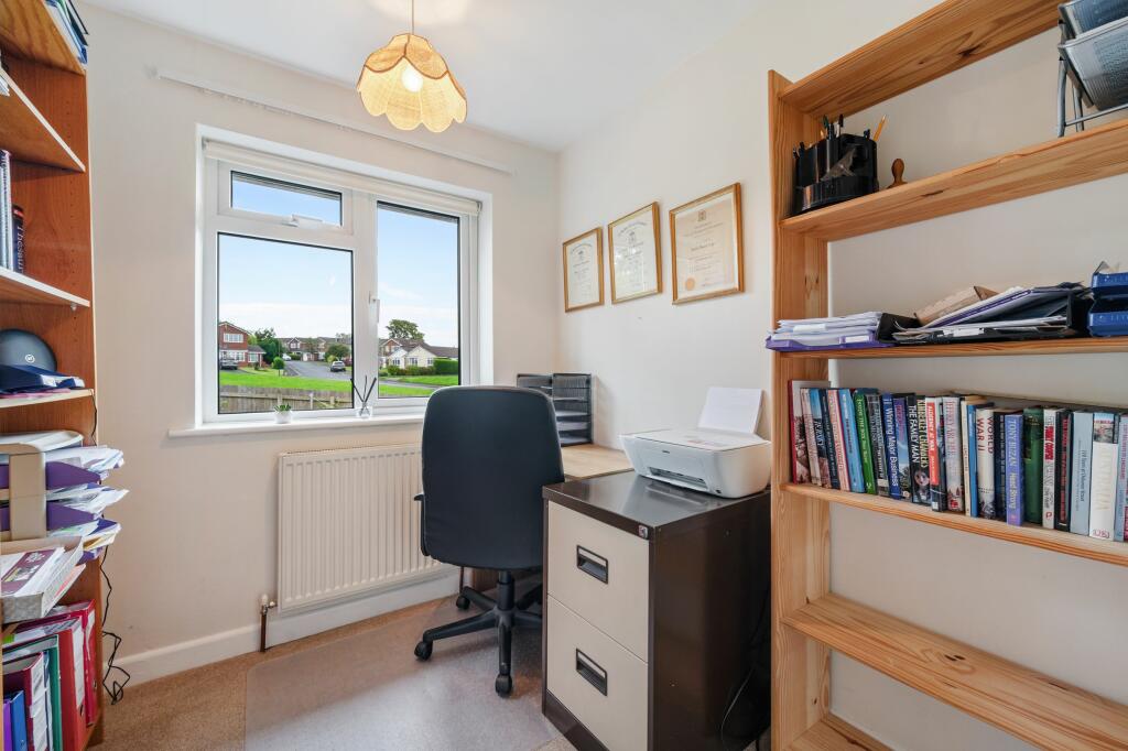 Bedroom 4 / Office