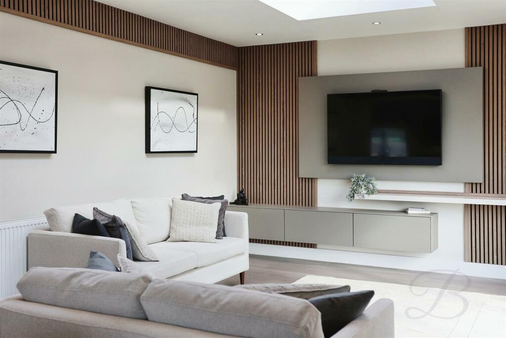 a2Br1Dsj2Uqx6Ols-rWyyg.jpg