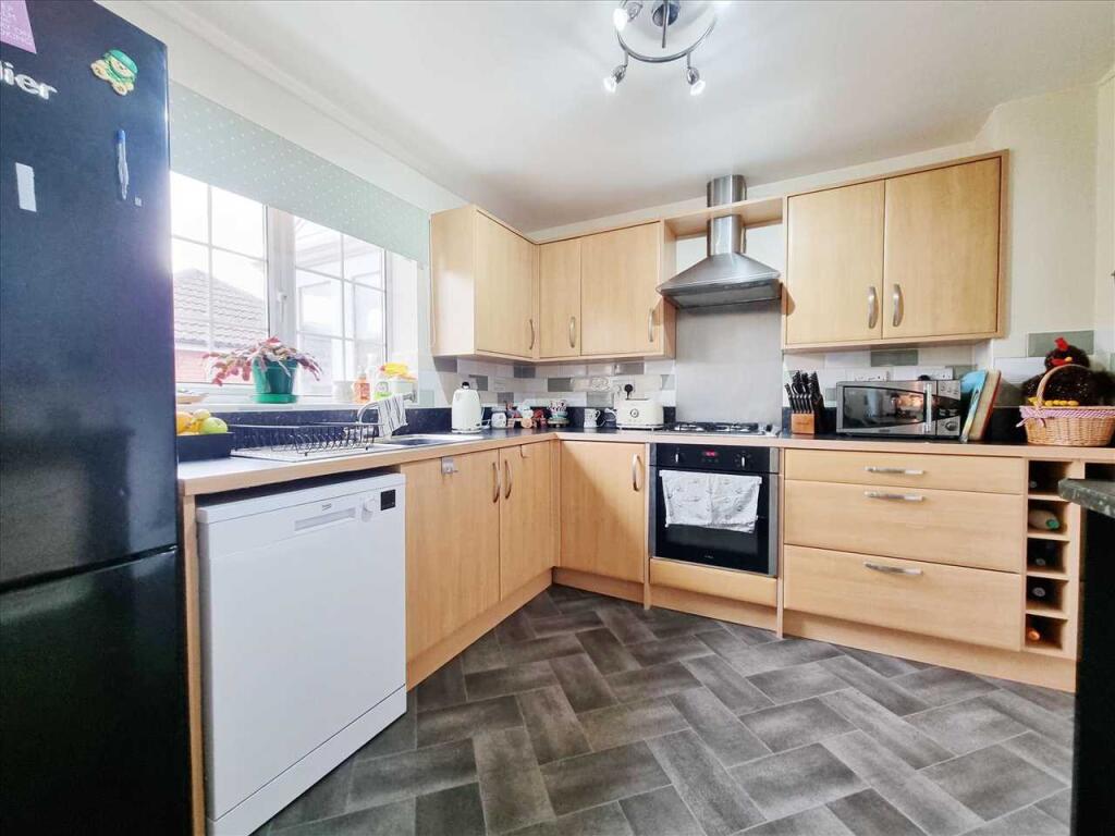 Kitchen:
