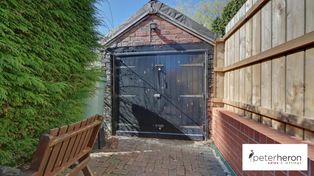Detached Garage