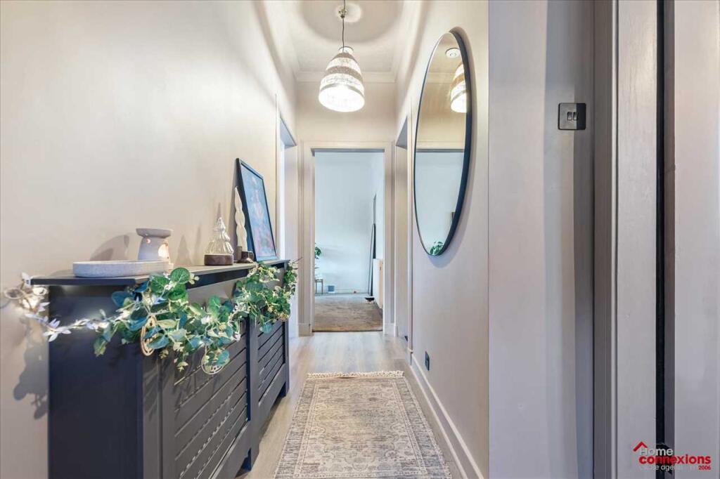 Entrance Hallway (1)