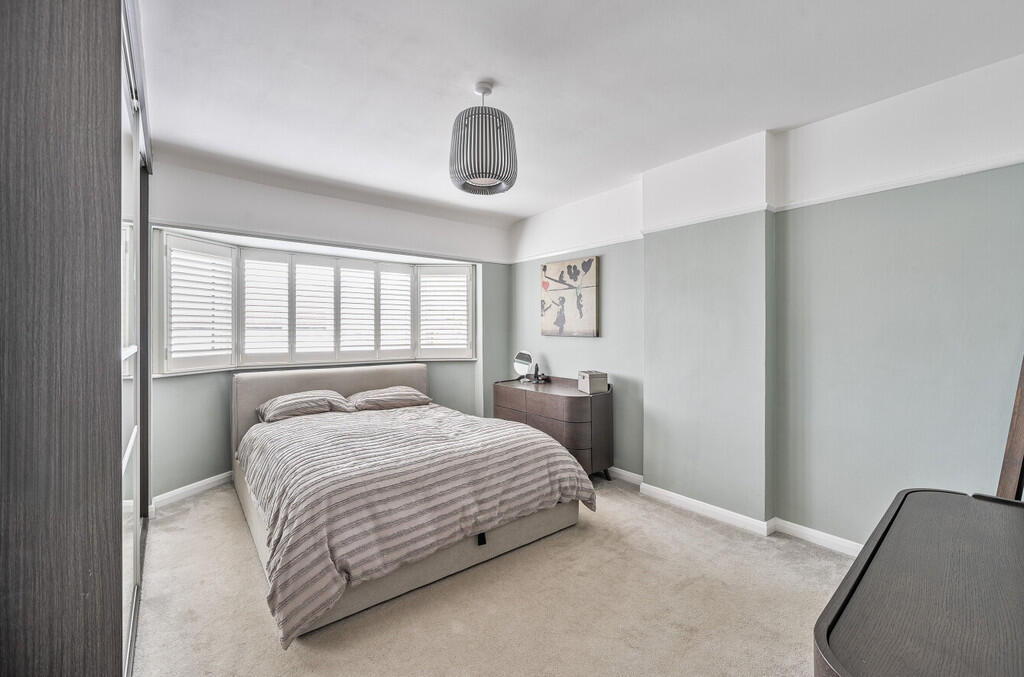 1342802-22-68a742...