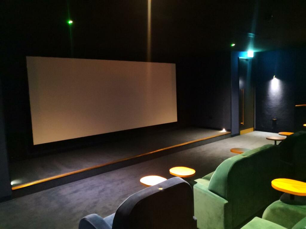 Cinema 2.jpg