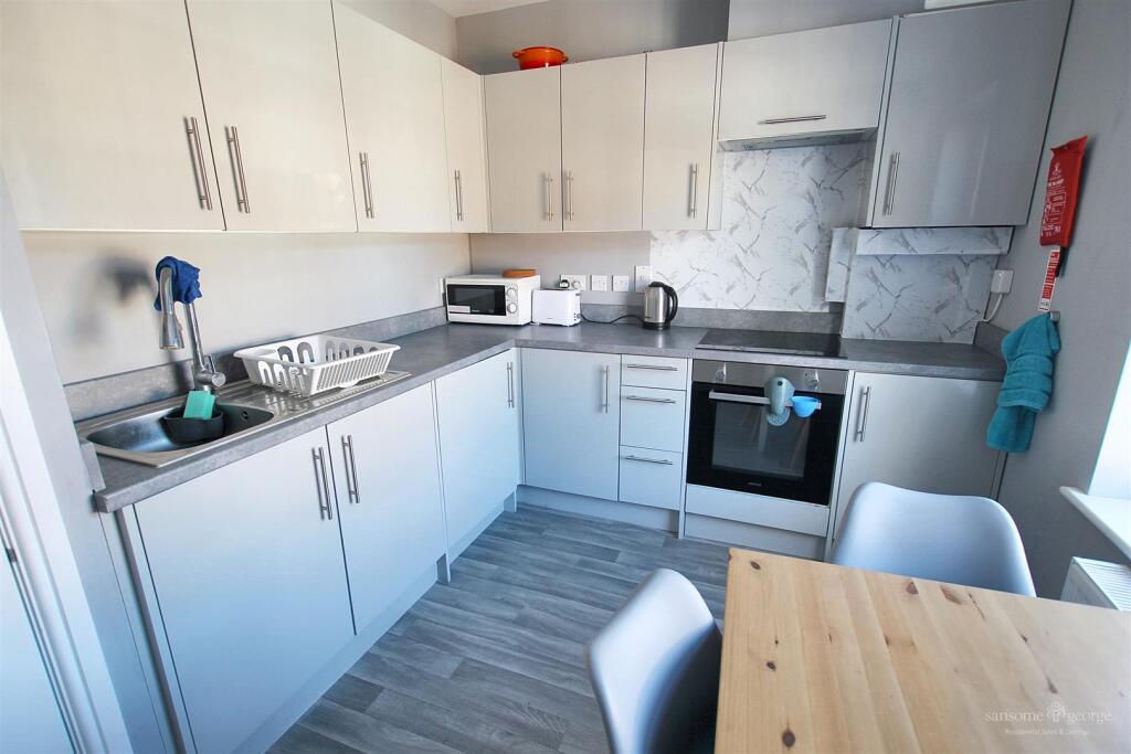 Kitchen F4