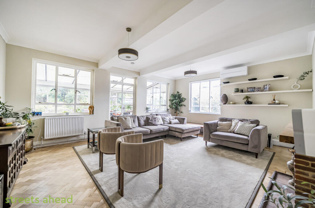 f1fb050b-fbc1-49e...