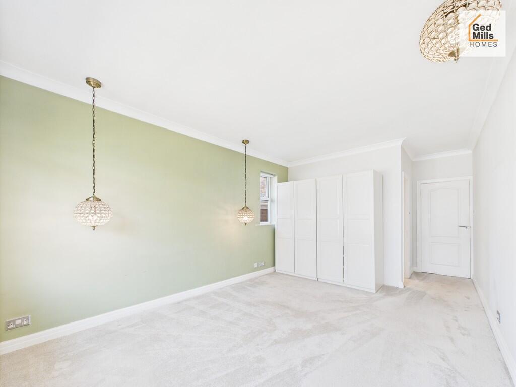 CAM04261G0-PR0085...