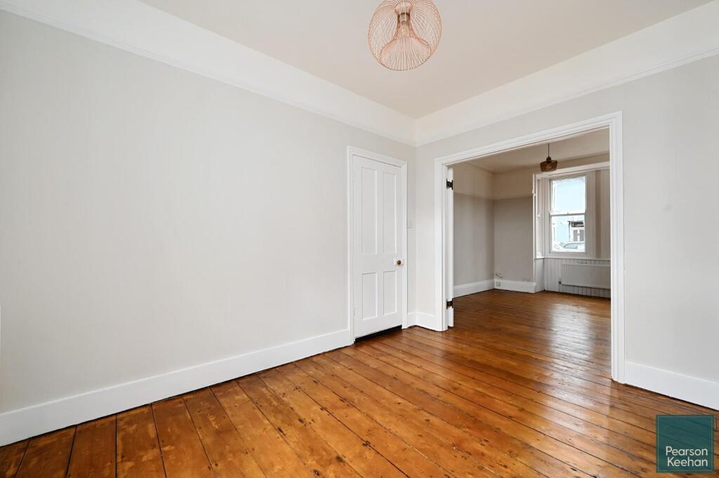 10 Kendal road, BN3 (19).jpg