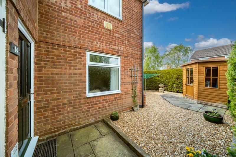 GARDEN AND GROUND FLOOR ENTRANCE