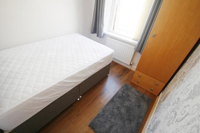 CSA28 Bedroom 2 alt view