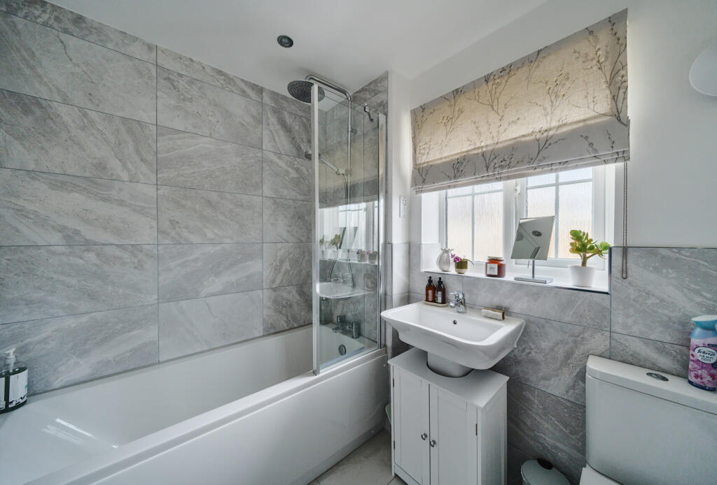 1306246-5-6843356...