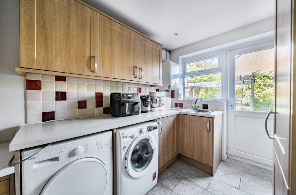 1360222-9-68da76f...