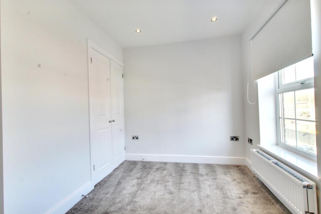 4.bedroom.jpg