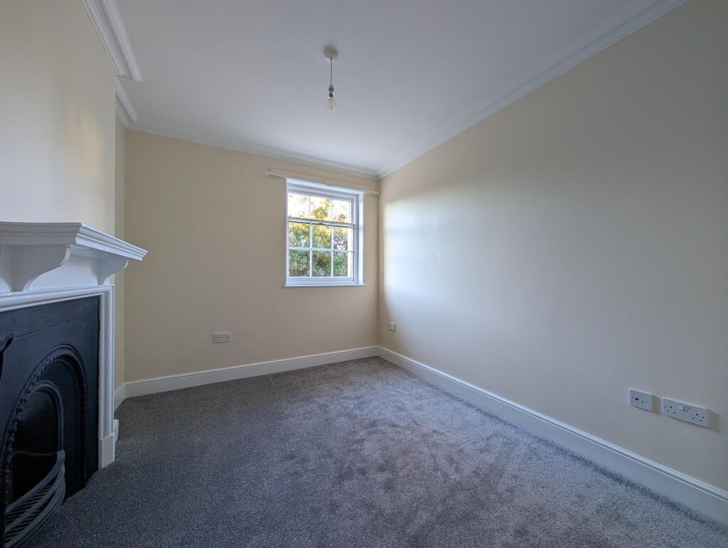 PXL_20251125_143242476