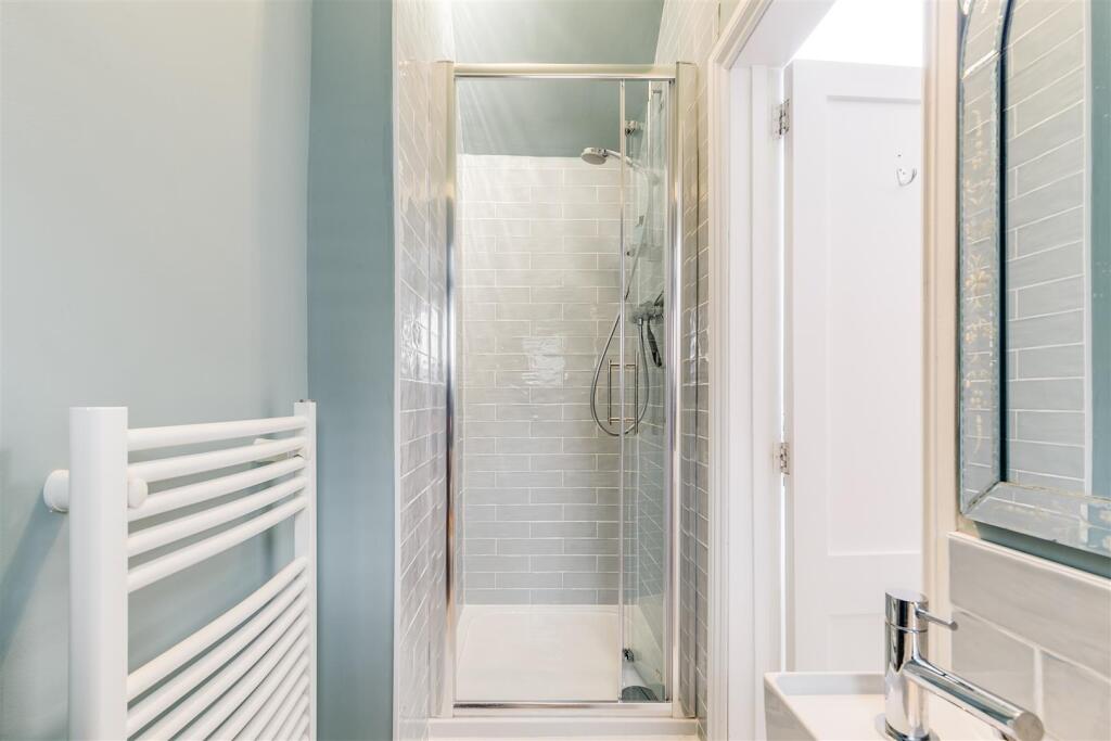 Hollowdene Lodge-7.jpg