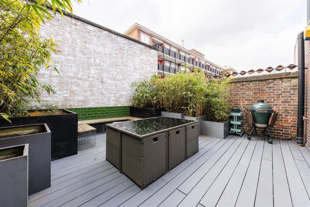 Threaders Apartments E2