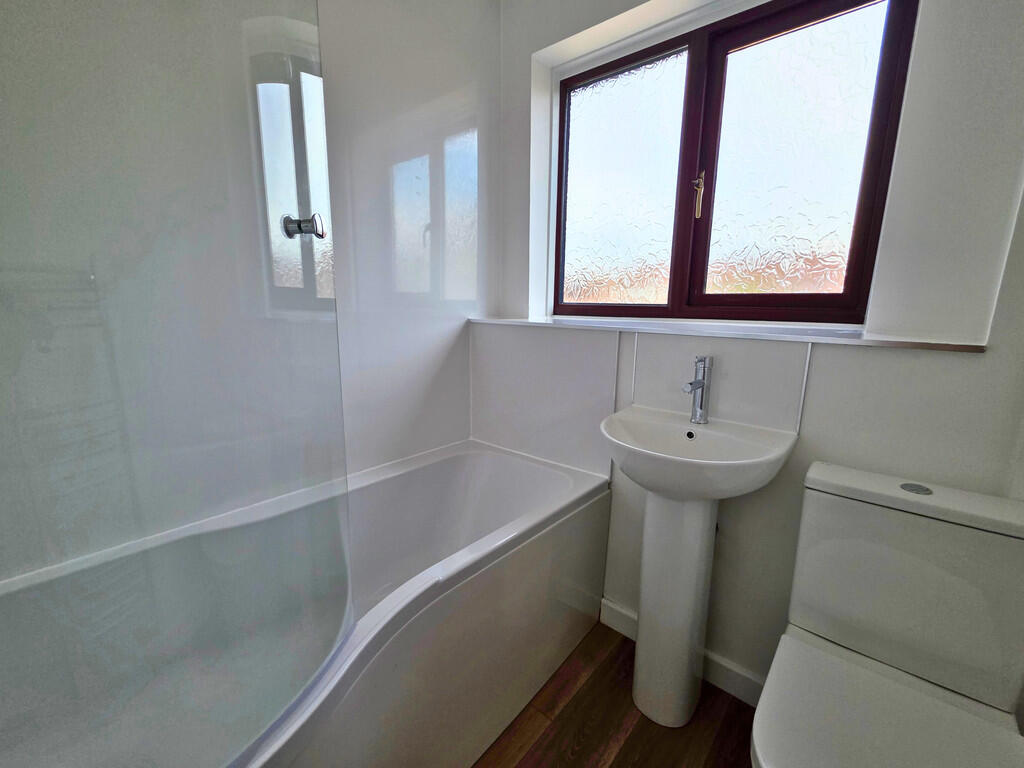 00b64941-02e3-4e7...