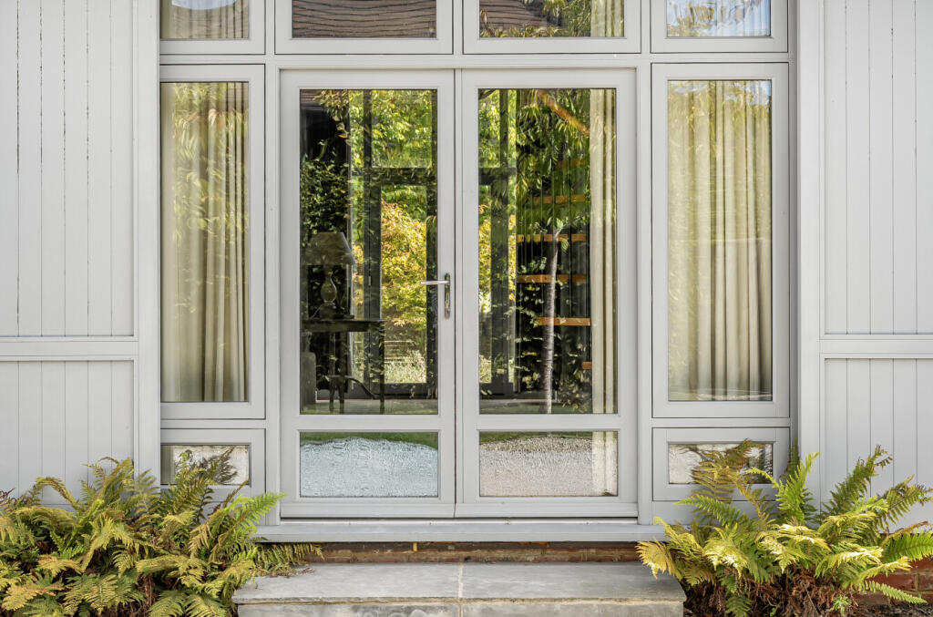 1356137-4-68c972d...