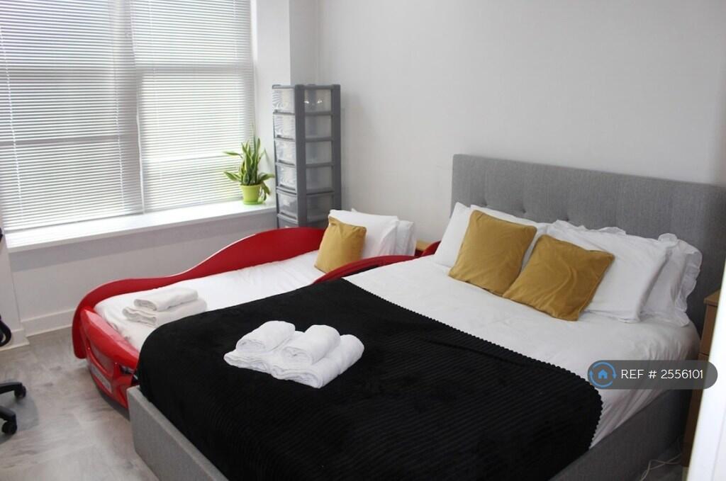 Master Bedroom  - 1  w/King Size Bed &amp; Kid's Bed