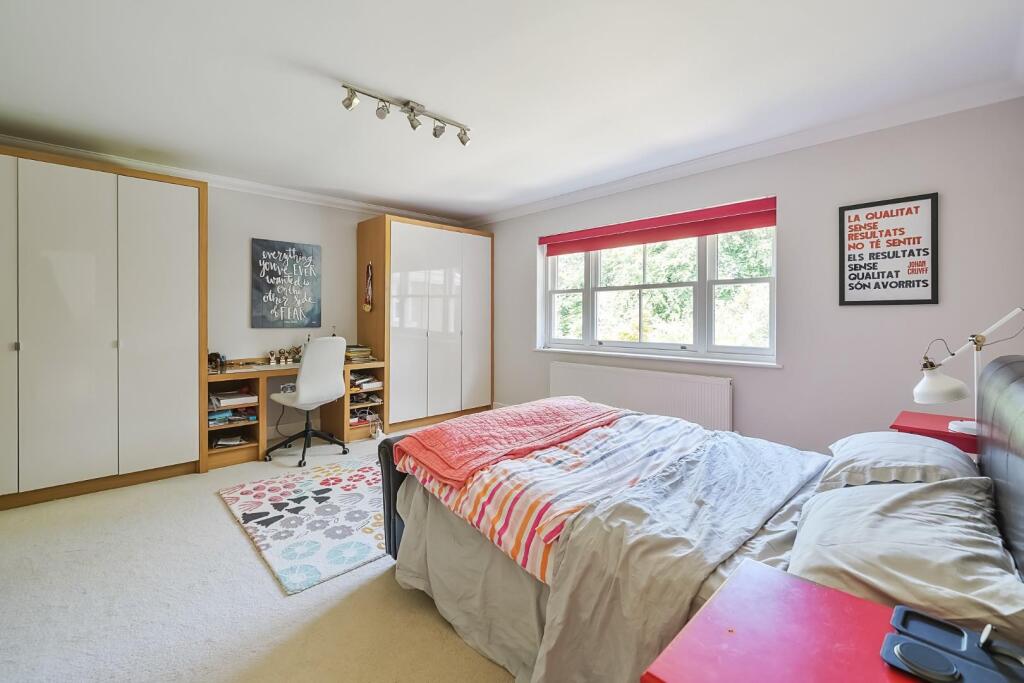 bed 5.jpg