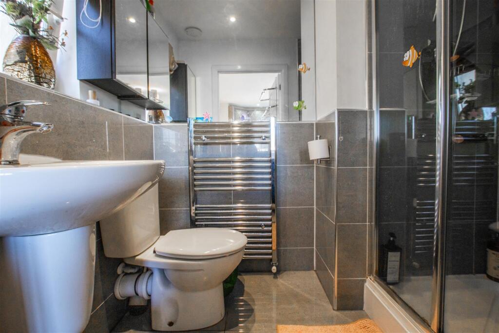 ensuite-1.jpg