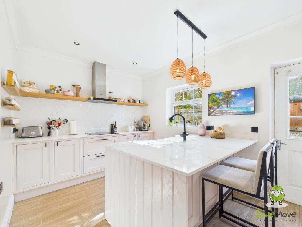 EweMove Estate Agents Basingstoke - Gaiger Avenue 