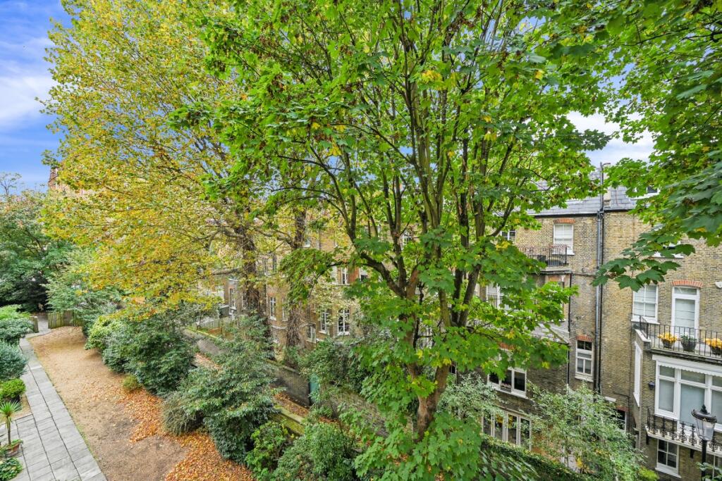 16 Redcliffe Clos...