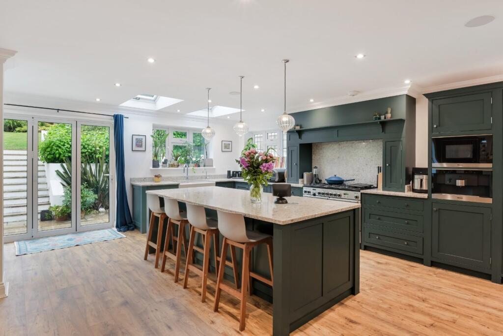 HOLLY LANE WEST (26).jpg