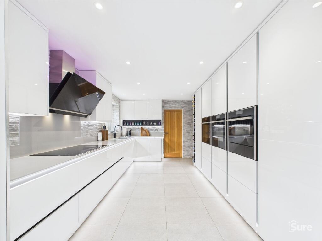 Kitchen - alternative view